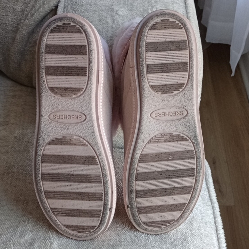 A) Skechers Pink Fur-Lined Winter Boots - Picture 6 of 6